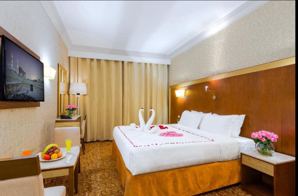 Superior Room with One King Bed
