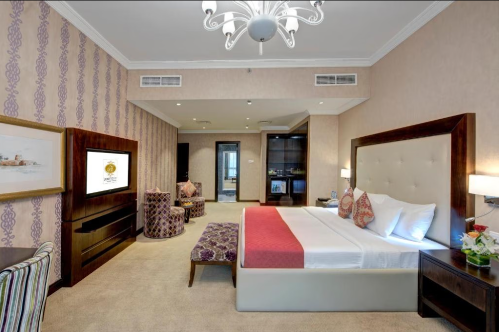 Superior Room with One King Bed