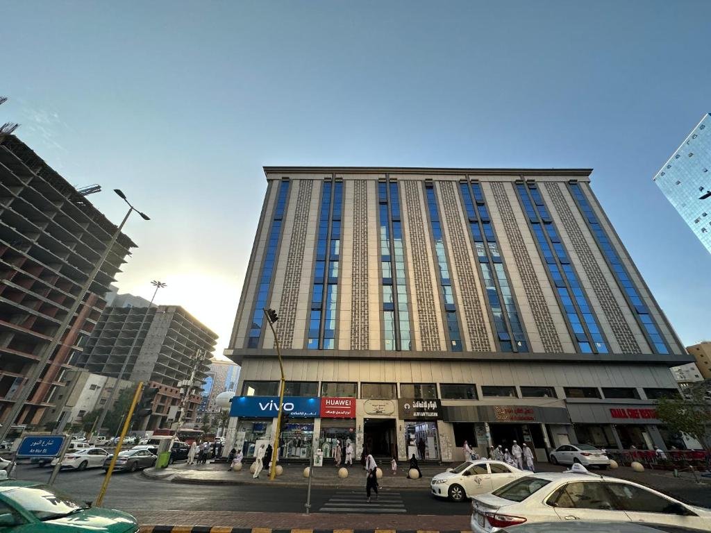 Kinan Al Aziziyah Hotel