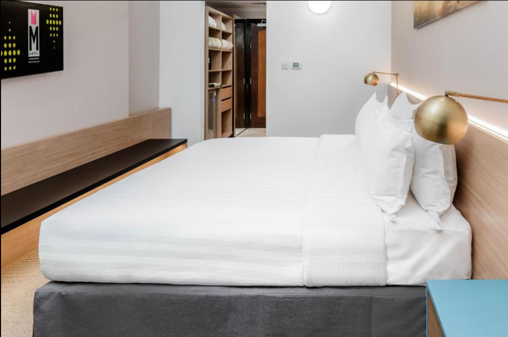 Superior Room with One King Bed