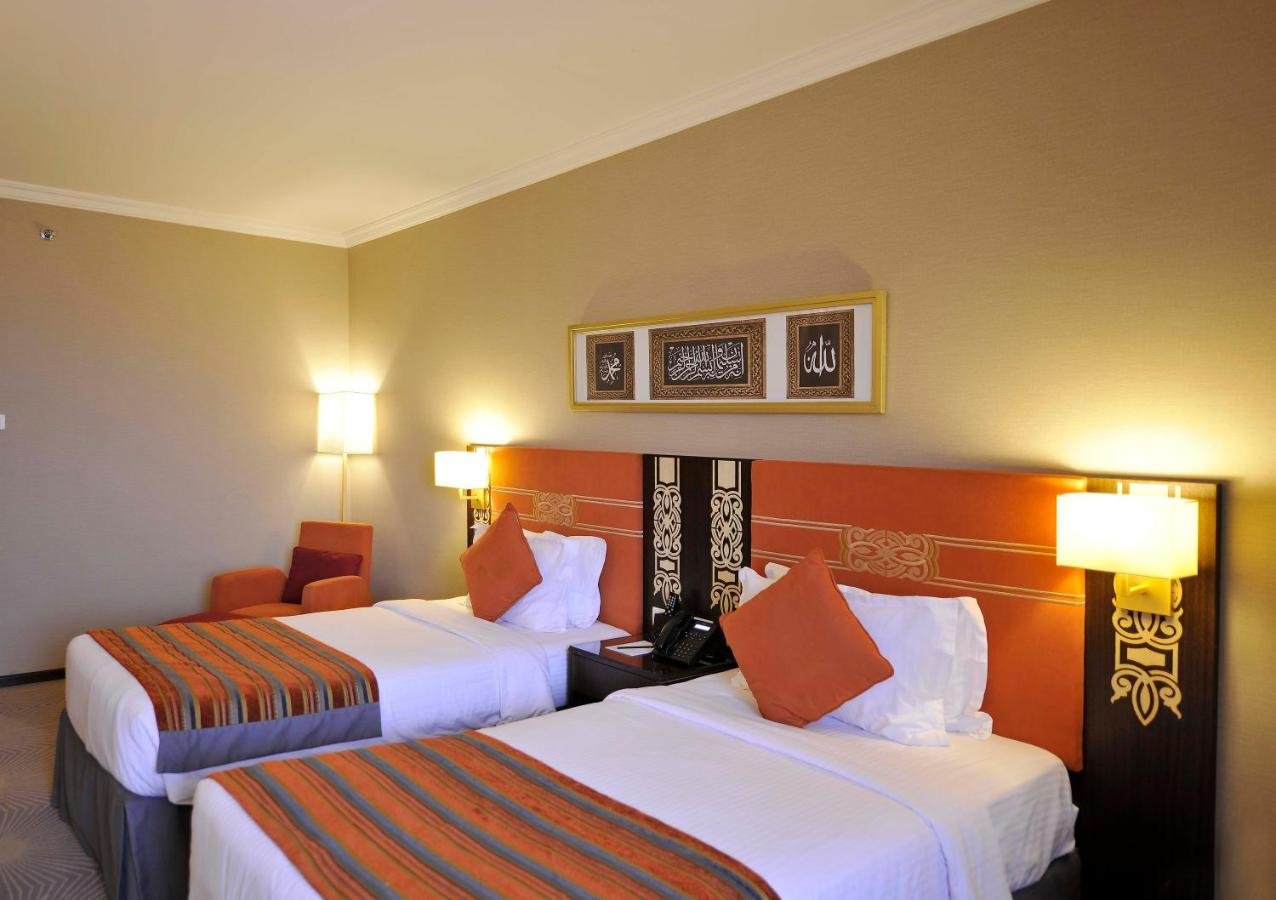 Superior Room with One King Bed