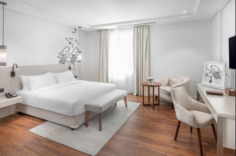 Superior Room with One King Bed