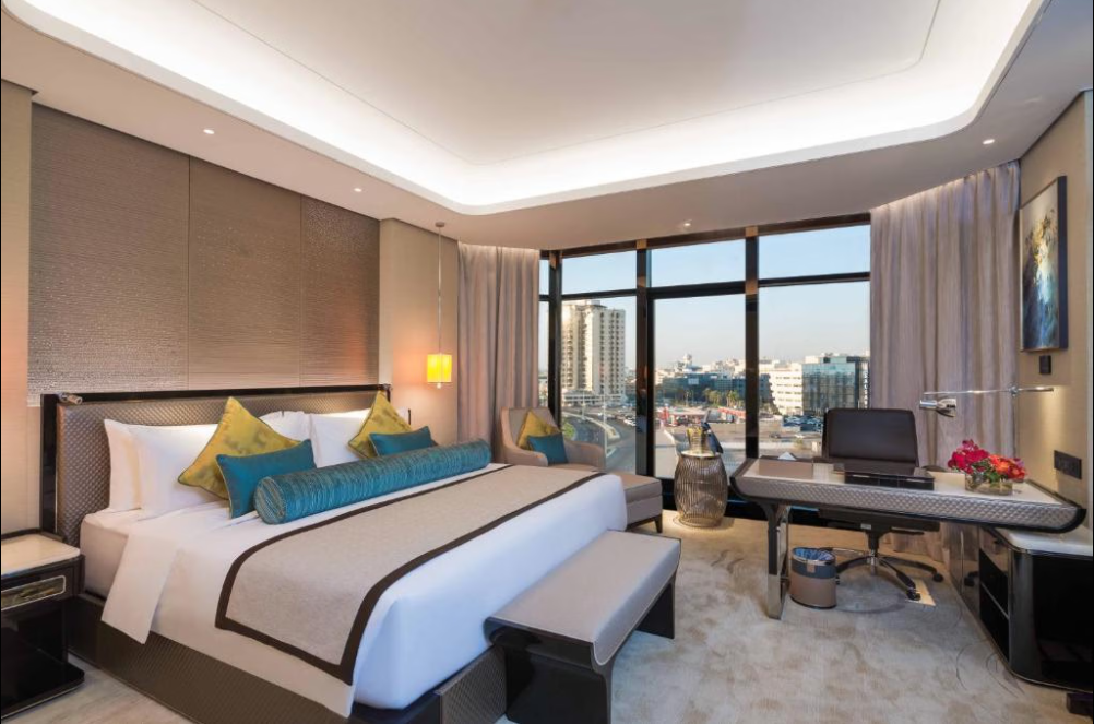 Superior Room with One King Bed