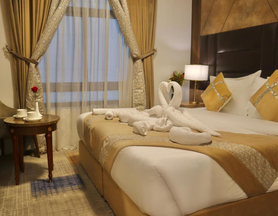 Superior Room with One King Bed