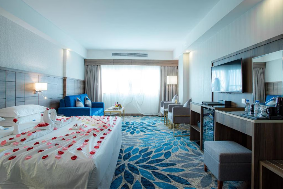 Superior Room with One King Bed