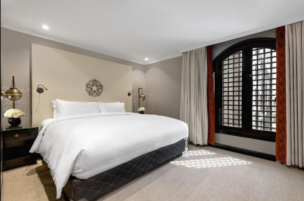 Superior Room with One King Bed